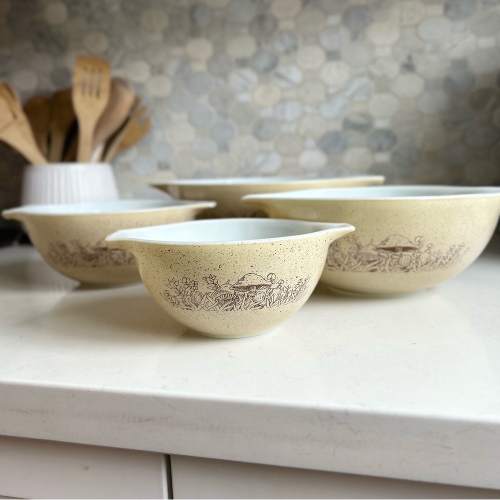 Vintage Pyrex Nesting Bowls Forest Fancies Mushroom Complete set of 4